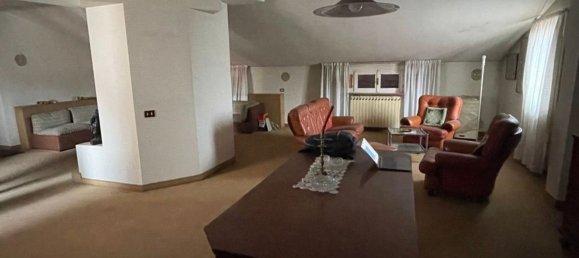 Apartamento de 5 habitaciónes en Renate, Italy No. 182411 6