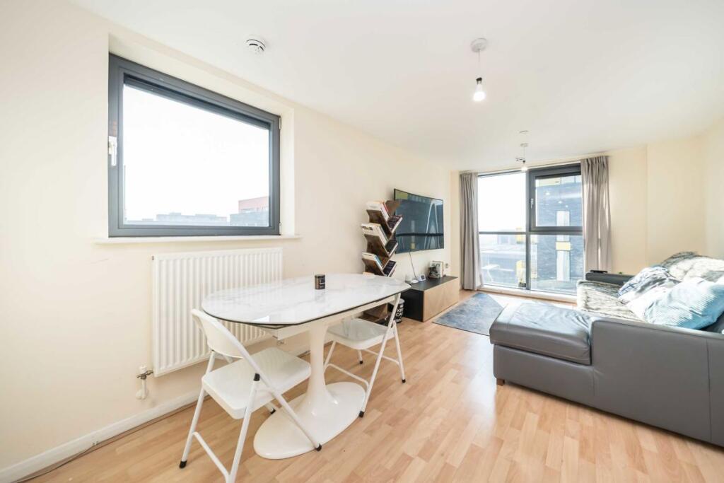 1 bedroom Apartment in Canary Wharf, United Kingdom No. 5644