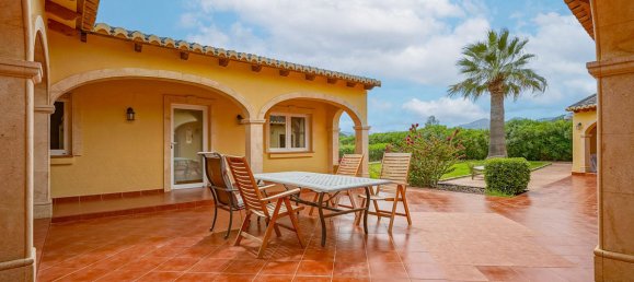 4 bedrooms Villa in Alicante, Spain No. 138699 6