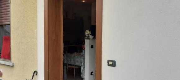 2 Schlafzimmer Wohnung in Casciago, Italy, Nr. 282578 7