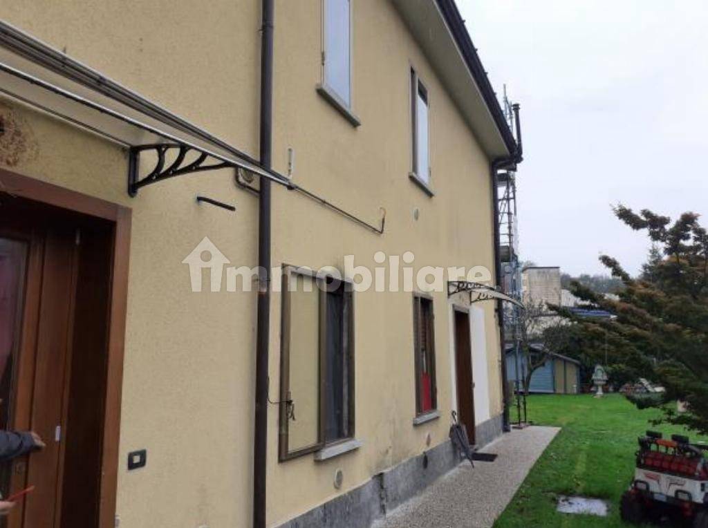 2 Schlafzimmer Wohnung in Casciago, Italy, Nr. 282578