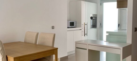 Apartamento de 2 dormitorios en Marbella, Spain No. 10022 8