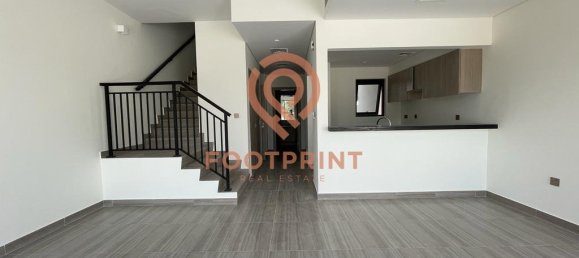 3 bedrooms Villa in Dubai, UAE No. 23759 24