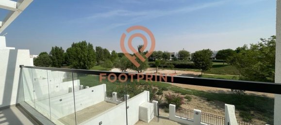 3 bedrooms Villa in Dubai, UAE No. 23759 10