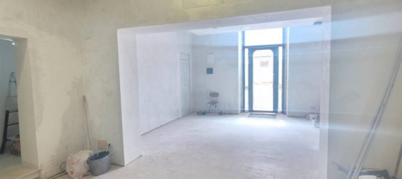 Propiedad comercial de 1 habitación en Belpasso, Italy No. 47545 2