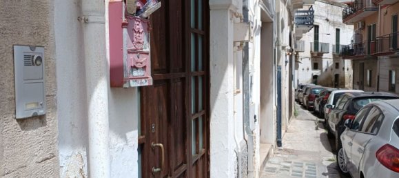 Casa de 5 habitaciónes en Mola di Bari, Italy No. 279586 10