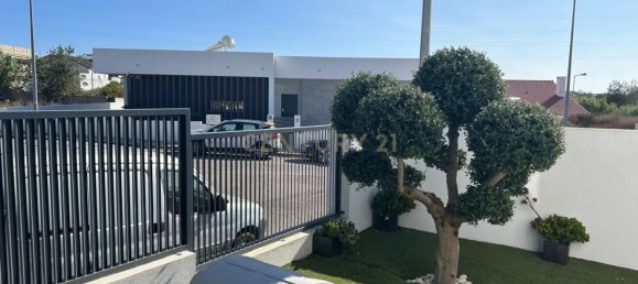 Casa de 4 dormitorios en Almada, Portugal No. 103679 50