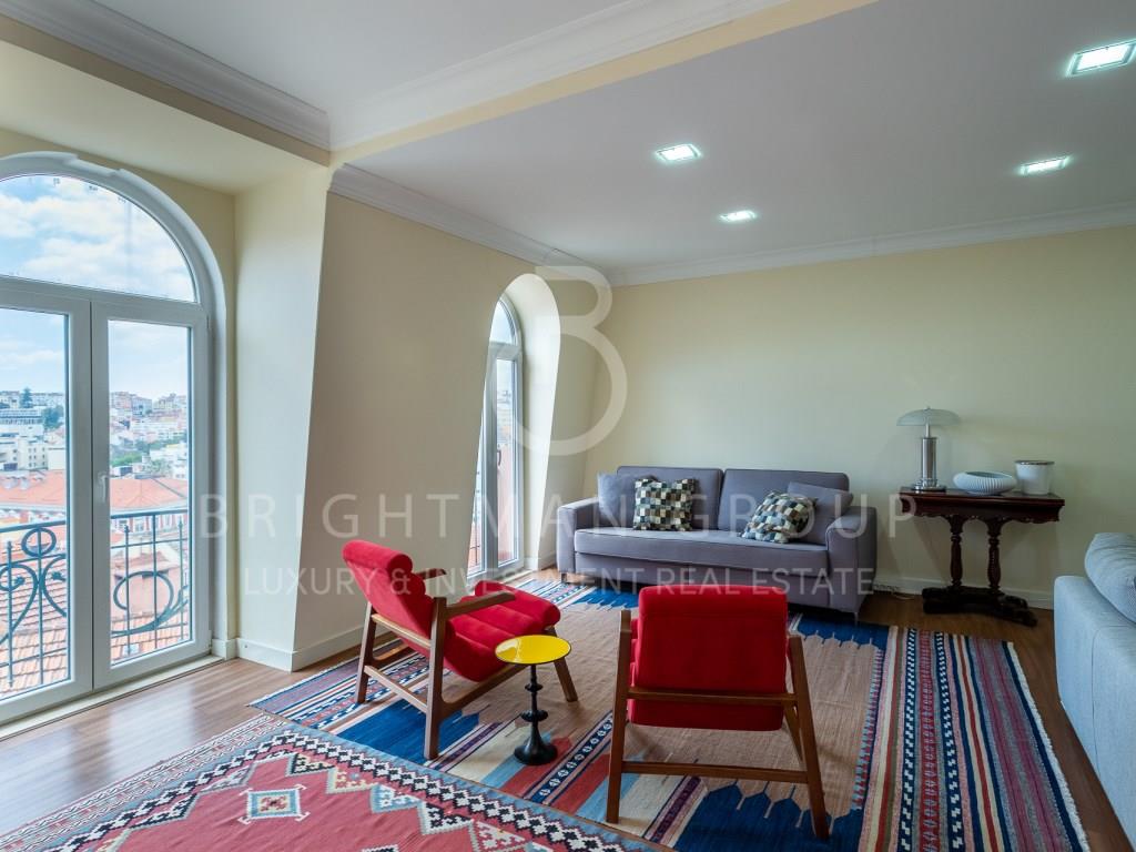 Dúplex de 4 dormitorios en Lisbon, Portugal No. 137505