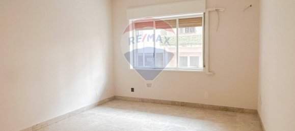 5 rooms Apartment in Messina, Italy No. 53505 9