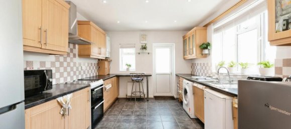 Casa de 4 dormitorios en London, United Kingdom No. 10503 5