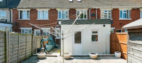 Casa de 4 dormitorios en London, United Kingdom No. 10503 2