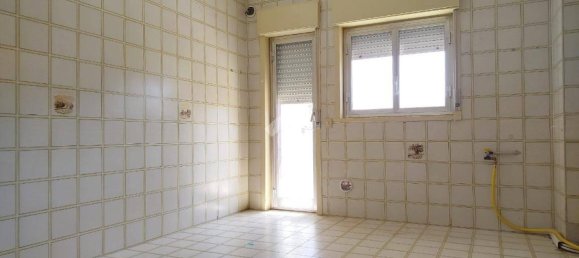 2 bedrooms Apartment in Palermo, Italy No. 335159 3