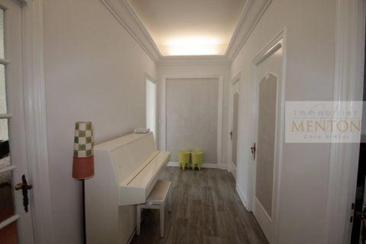 Кондоминиум  с 2 спальнями в Ментон, Франция № 8156