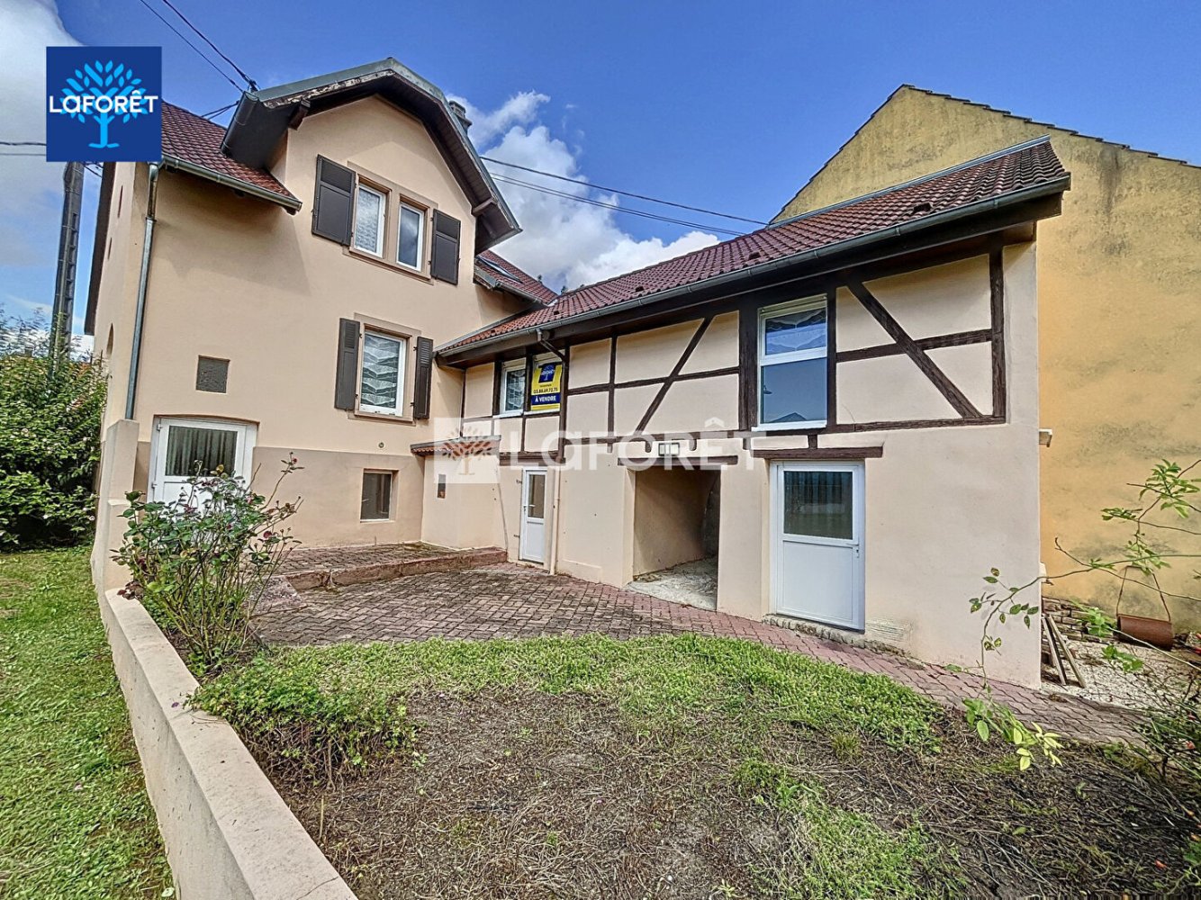 Casa de 4 dormitorios en Lampertheim, France No. 85971