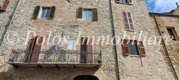 2 bedrooms Apartment in Montefortino, Italy No. 305926 2