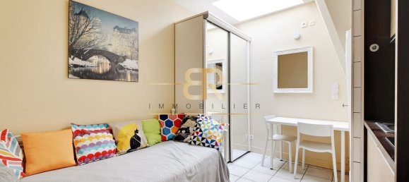 Studio in Paris, France No. 125561 4