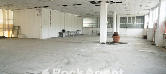 Gewerbliche Immobilie in Tito, Italy 6000m², Nr. 296450 9