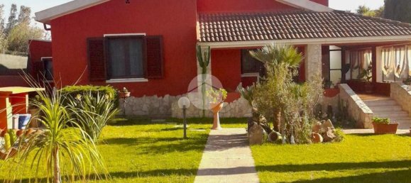 Квартира с 4 комнатами в Сассари, Италия № 38373 2