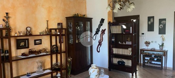 Квартира с 4 комнатами в Сассари, Италия № 38373 4