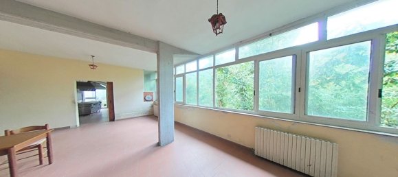 Дом с 10 комнатами в Личчана Нарди, Италия № 102089 21