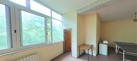 Дом с 10 комнатами в Личчана Нарди, Италия № 102089 17