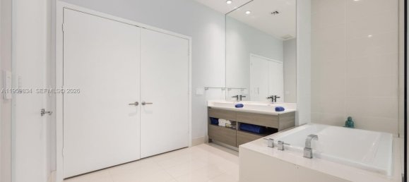 5 غرف نوم عقار تجاري في Miami, USA رقم 615796 9