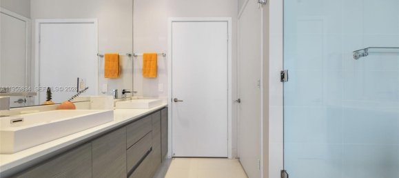 5 غرف نوم عقار تجاري في Miami, USA رقم 615796 13