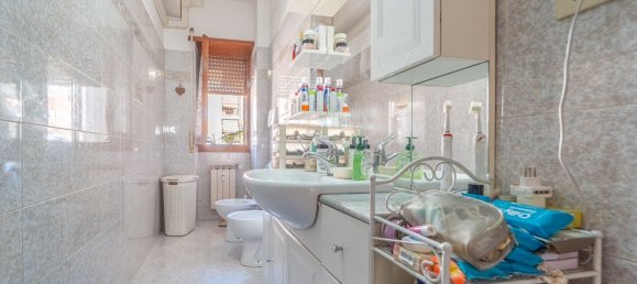 3 rooms Apartment in Rome, Italy No. 280445 24