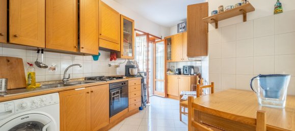 3 rooms Apartment in Rome, Italy No. 280445 4