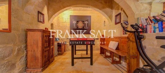 4 bedrooms Farm in Gharb, Malta No. 827 11