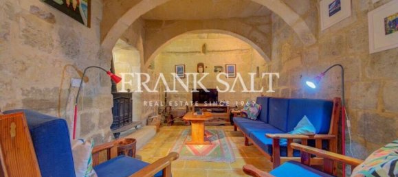 4 bedrooms Farm in Gharb, Malta No. 827 9