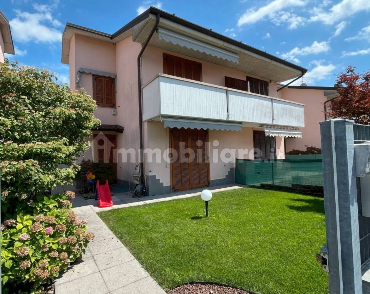 Villa T3 em Fara Gera d'Adda, Italy N.º 360404