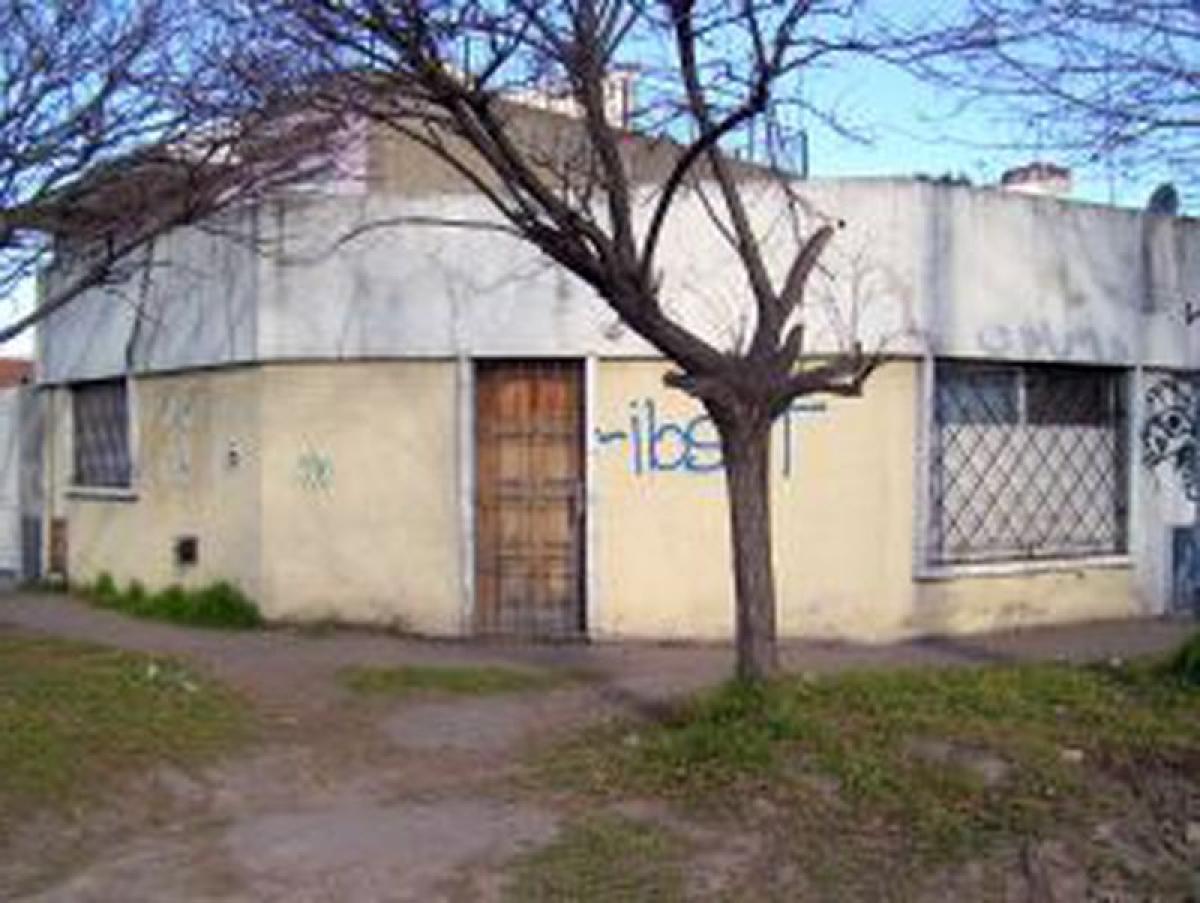 Studio in Almirante Brown, Argentina No. 101059