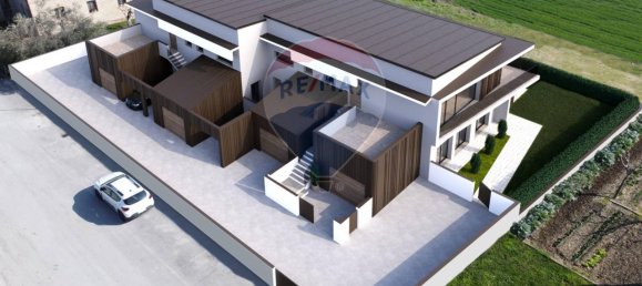 7 rooms Apartment in Maiolati Spontini, Italy No. 14941 8