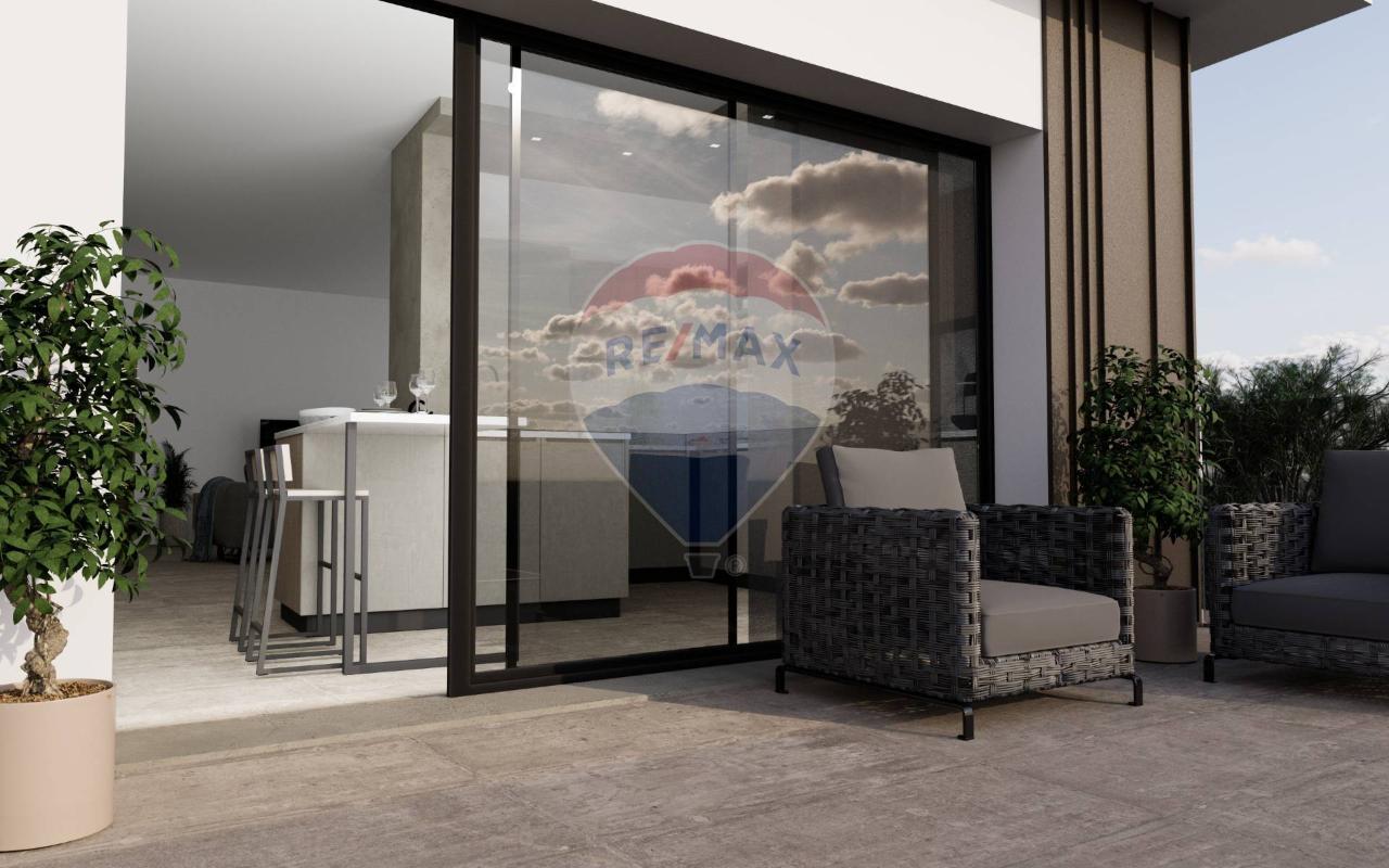 7 rooms Apartment in Maiolati Spontini, Italy No. 14941