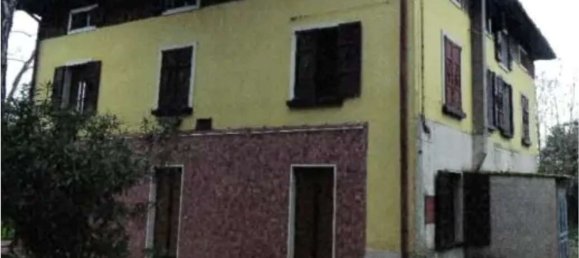5 bedrooms Apartment in Alessandria, Italy No. 364390 2