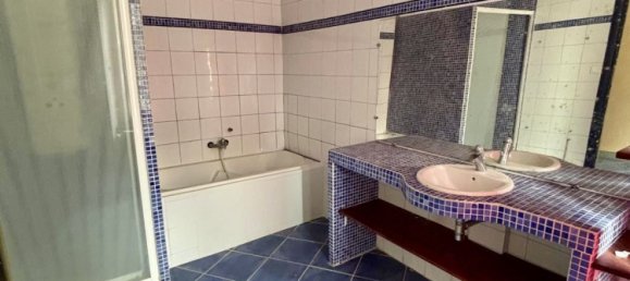 3 bedrooms House in Loire, France No. 279322 7