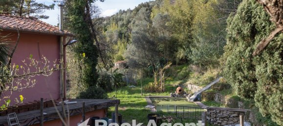 900m² Commercial property in Lucca, Italy No. 68456 29