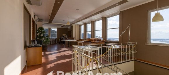 900m² Commercial property in Lucca, Italy No. 68456 20