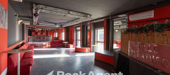 900m² Commercial property in Lucca, Italy No. 68456 17