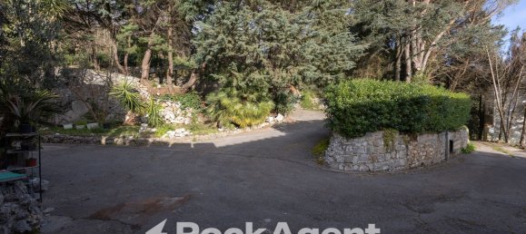 900m² Commercial property in Lucca, Italy No. 68456 30