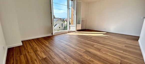 2 bedrooms Apartment in Poissy, France No. 165058 11