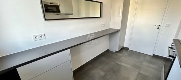 2 bedrooms Apartment in Poissy, France No. 165058 18