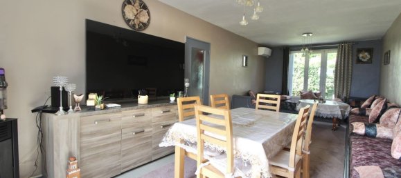 3 Schlafzimmer Haus in Courtenay, France, Nr. 68861 2