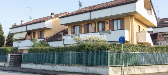 3-salle Appartement à Como, Italy No. 9117 74