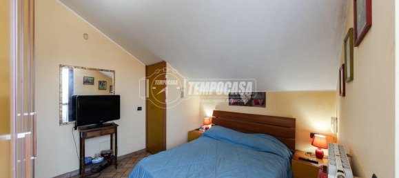 3-salle Appartement à Como, Italy No. 9117 28