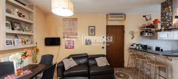3-salle Appartement à Como, Italy No. 9117 18