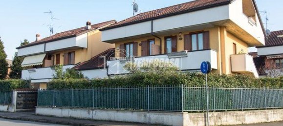 3-salle Appartement à Como, Italy No. 9117 66