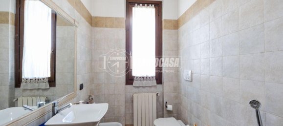 3-salle Appartement à Como, Italy No. 9117 27