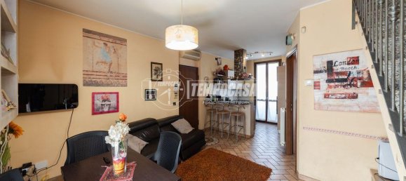 3-salle Appartement à Como, Italy No. 9117 9